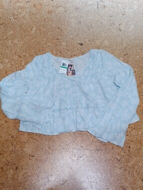 Self E Women's Baby Blue Button Crop Floral Blouse Size L NWT